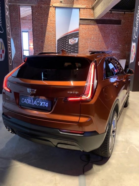 cadillac xt4 350 t