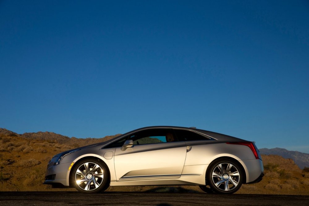 2014-Cadillac-ELR-075.jpg