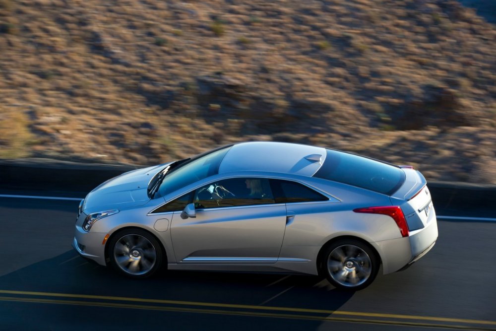 2014-Cadillac-ELR-104.jpg