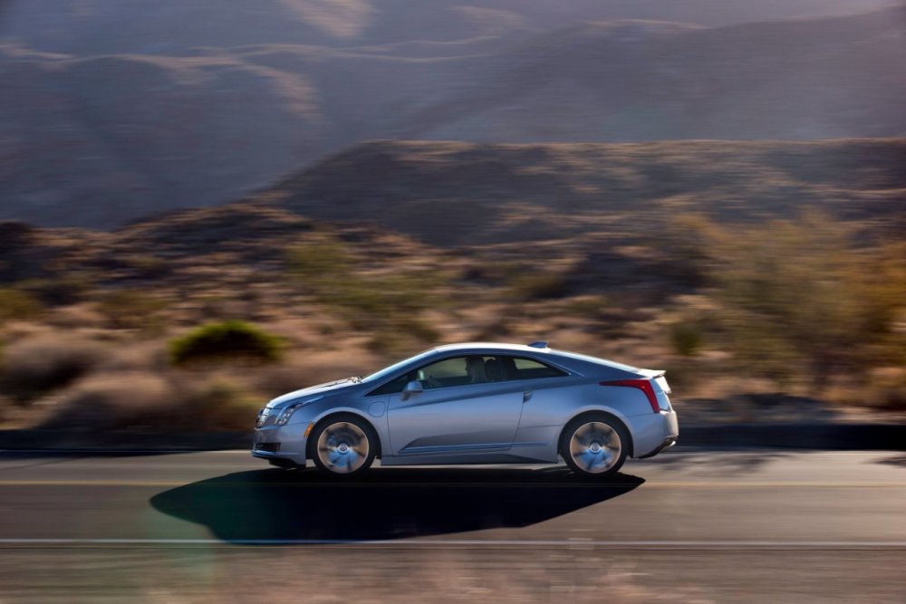 2014-Cadillac-ELR-111.jpg