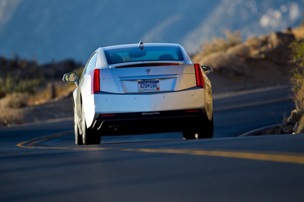 2014-Cadillac-ELR-131.jpg